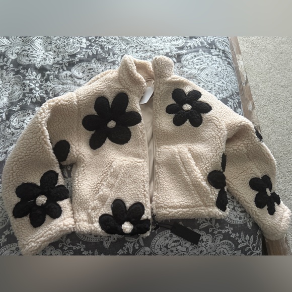 Free People Blank NYC Cream Sherpa Jacket with Black Floral Design - Picture 1 of 3